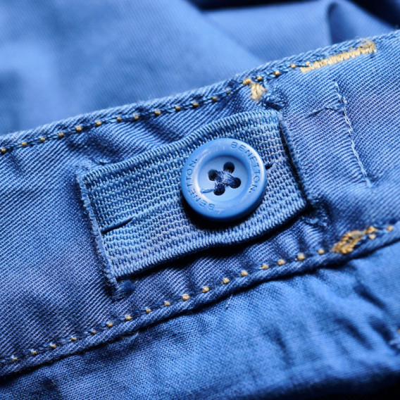Pantaloni pentru băieți, de culoare albastră, cu talie reglabilă Benetton 131646 3