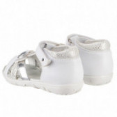 Sandale pentru fete, de culoare albă cu fluturi Flower Girl 132161 2