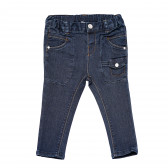 Jeans de bebeluși de culoare albastru închis cu buzunare exterioare Chicco 148584 
