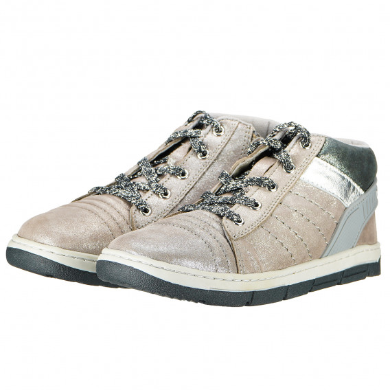 Pantofii cu accente argintii pentru fete, bej Chicco 170076 