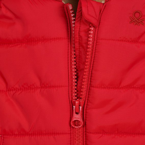 Geacă de iarnă cu căptușeală pentru un bebeluși cu logo brodat al mărcii, roșie Benetton 213553 2