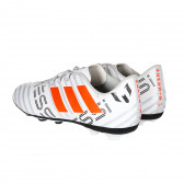 Pantofi albi de fotbal cu inscripții și logo portocaliu Adidas 214880 2