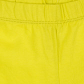 Pantaloni scurți din bumbac cu margine decorativă, galben Benetton 221597 2
