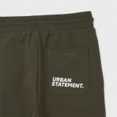 Pantaloni sport cu inscripție pe buzunarul din spate, verde Mayoral 222422 3