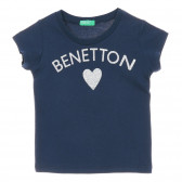 Tricou din bumbac cu inscripție și inimă din brocart, albastru închis Benetton 224648 