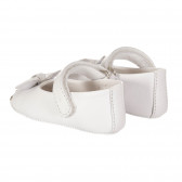 Pantofi cu aplicație de panglici și capse, albi Chicco 257839 2