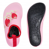 Pantofi aqua cu aplicație de căpșuni, roz Playshoes 284403 3