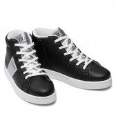 Sneakers Lucas cu detalii argintii, pe negru Guess 285446 4