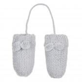 Mănuși tricotate pentru bebeluși cu detalii argintii și fundițe Cool club 292409 