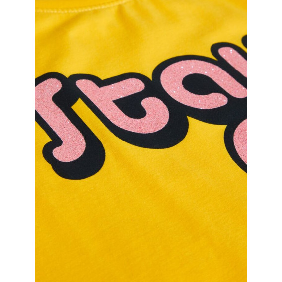 Bluză de bumbac de culoare galbenă, cu mânecă scurtă și inscripție roz pentru fete Name it 54329 3