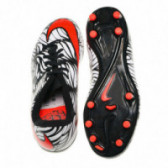 Pantofi de fotbal cu motive negre și albe pentru băieți cu logo roșu NIKE 63233 3