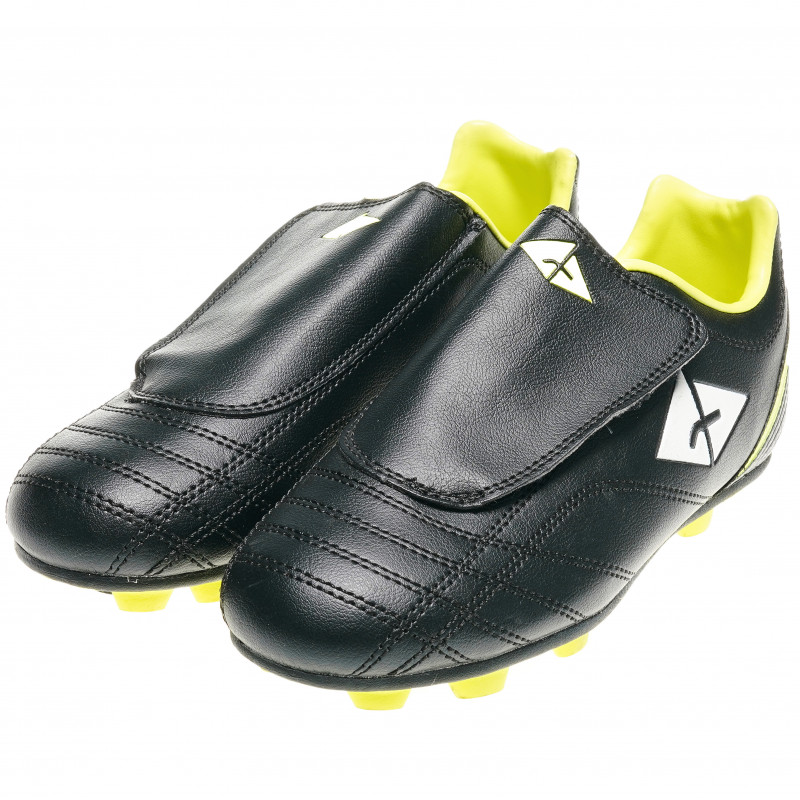 Pantofi de fotbal negri cu accente galbene și logo alb  63309