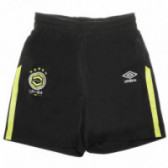 Pantaloni scurți de băiat, negri cu dungi galbene Umbro 68354 