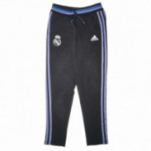 Pantaloni lungi sport cu dungi albastre pentru băieți, negri Adidas 69543 