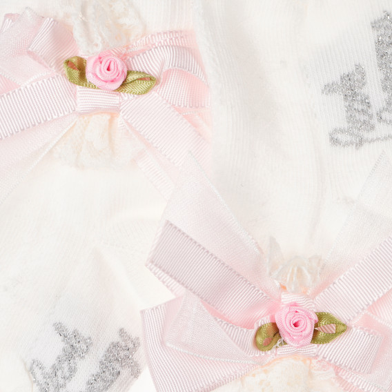 Șosete pentru bebeluși cu panglică mare și floare delicată roz cu logo-ul mărcii Picolla Speranza 96782 2