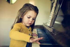 Кога и как да изберем музикален инструмент за нашето дете
